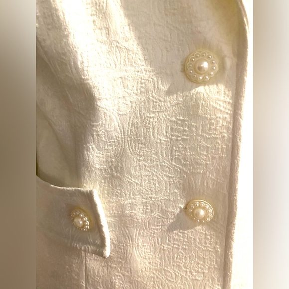 White House Black Market Cream Jacquard Pearl Button Jacket - Picture 5 of 12